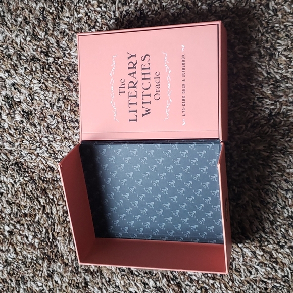 The Literary Witches Oracle Deck - Picture 3 of 7